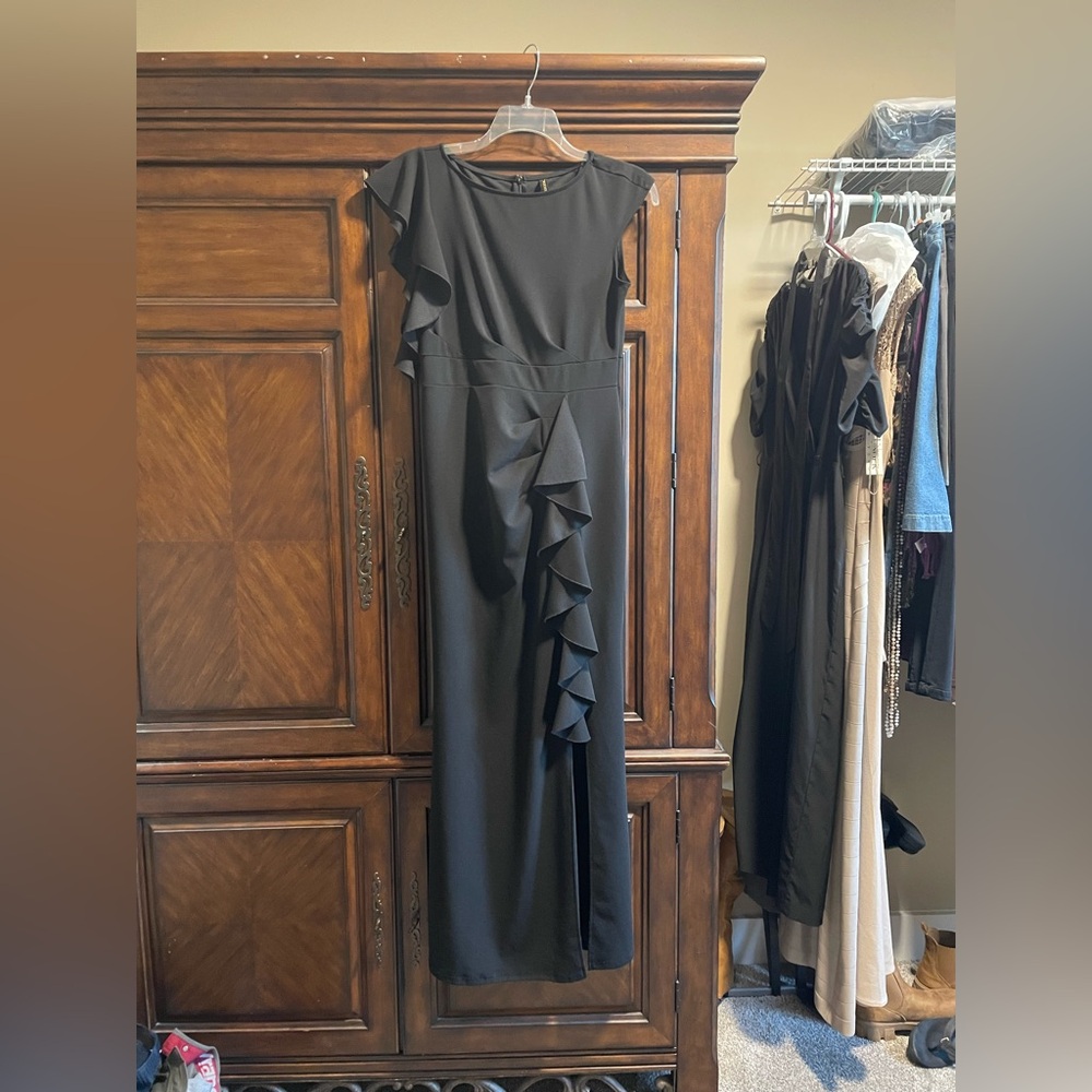 Elegant Black Ruffle Sleeve Dress